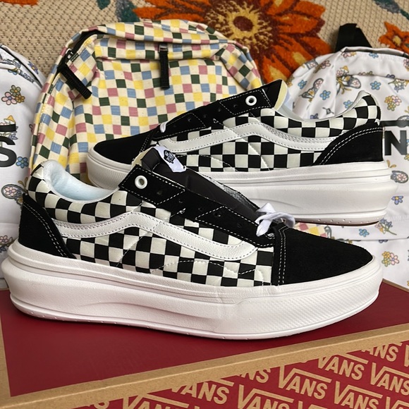 Vans Men’s Old Skool Over
Checkerboard Black/Checkered 
VN0A7Q5E95Y Platforms - Picture 10 of 16